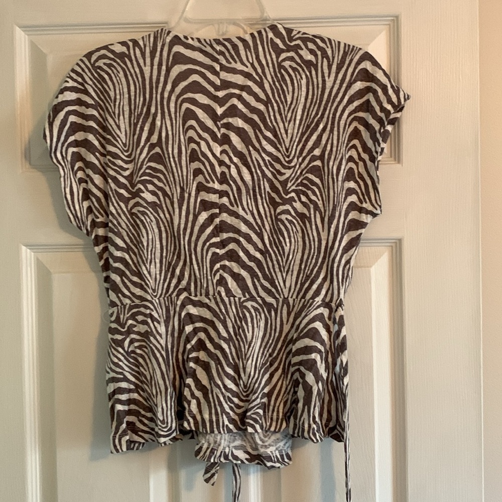 wrap top - Picture 3 of 3